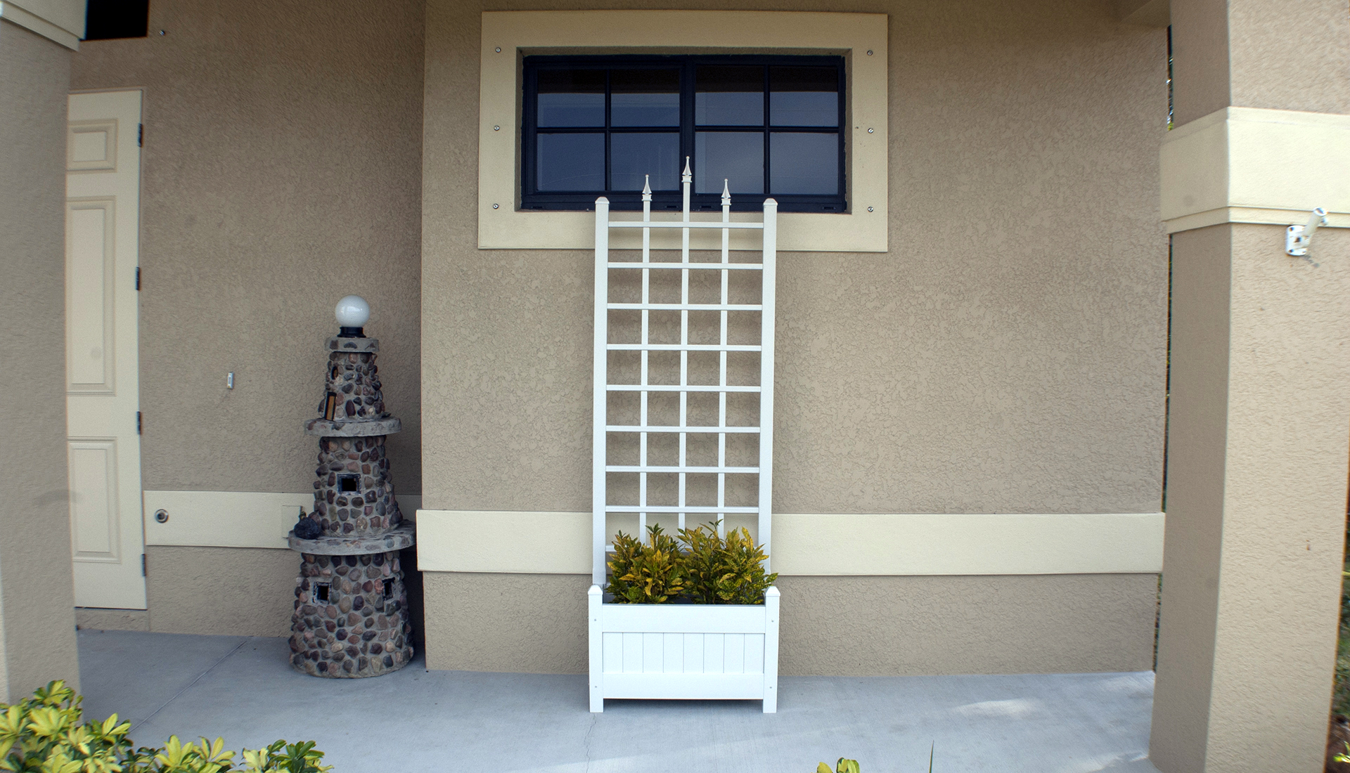 Camelot Planter Trellis